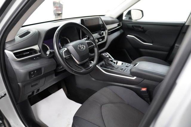 2024 Toyota Highlander LE AWD (SE)