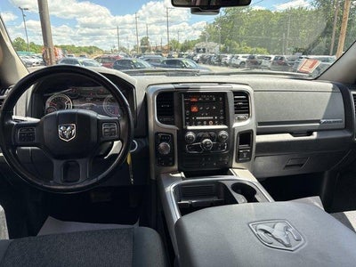 2017 RAM 1500 Big Horn 4x4 Crew Cab 5'7" Box