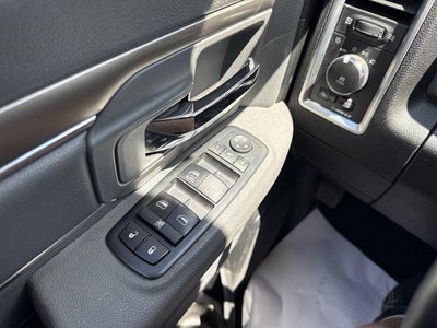 2017 RAM 1500 Big Horn 4x4 Crew Cab 5'7" Box