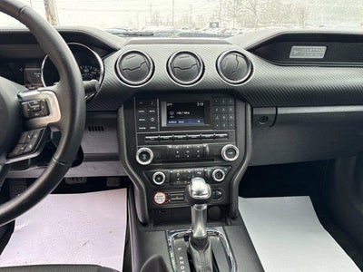 2016 Ford Mustang 2dr Fastback V6