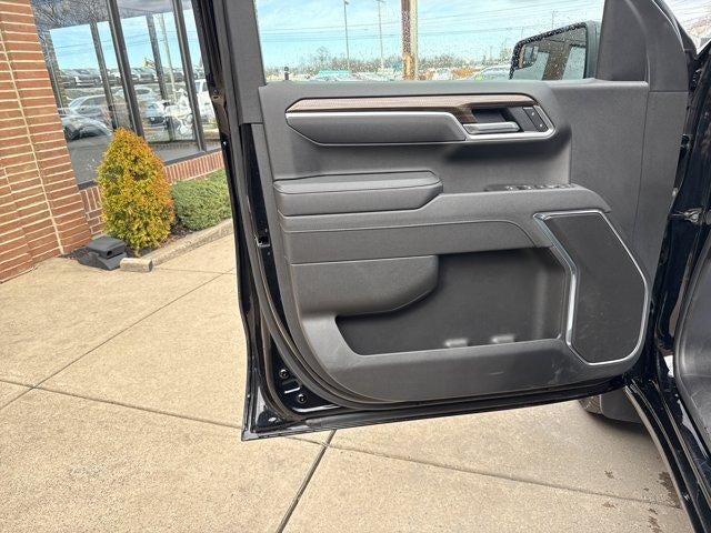 2026 Chevrolet Silverado 1500 Crew Cab Short Box 4-Wheel Drive RST