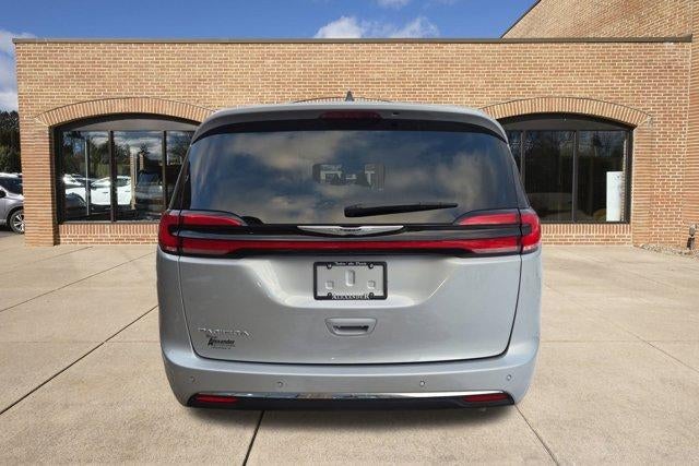 2024 Chrysler Pacifica Touring L FWD