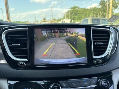 2023 Chrysler Pacifica Touring L FWD