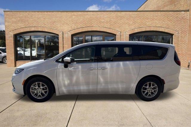 2023 Chrysler Pacifica Touring L FWD