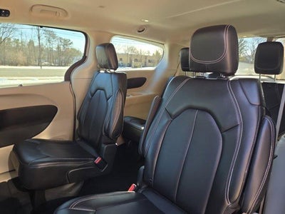 2024 Chrysler Pacifica Touring L FWD