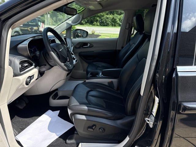 2023 Chrysler Pacifica Hybrid Touring L FWD