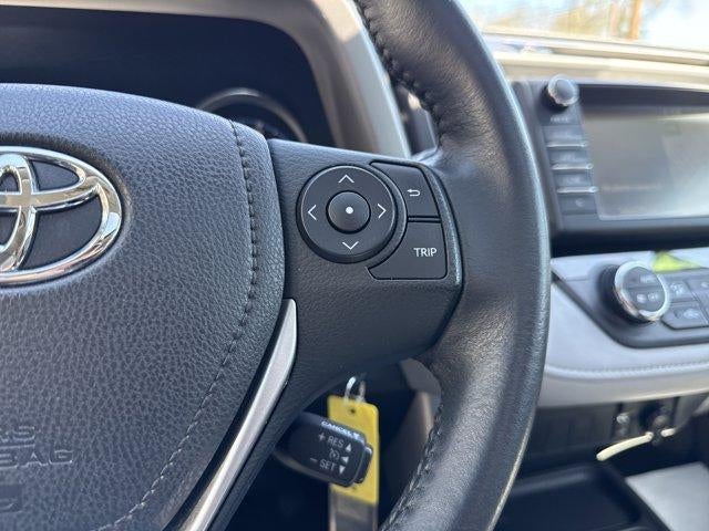 2016 Toyota RAV4 FWD 4dr XLE (GS)