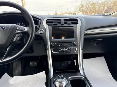 2018 Ford Fusion SE FWD