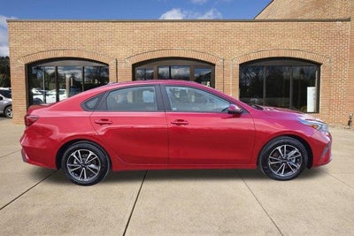 2024 Kia Forte LXS IVT