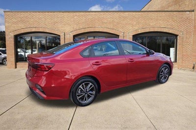 2024 Kia Forte LXS IVT