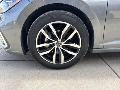 2025 Volkswagen Jetta SE Auto