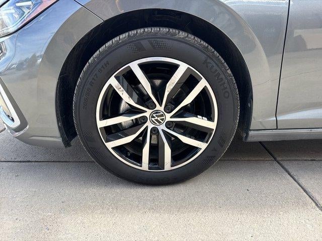 2025 Volkswagen Jetta SE Auto