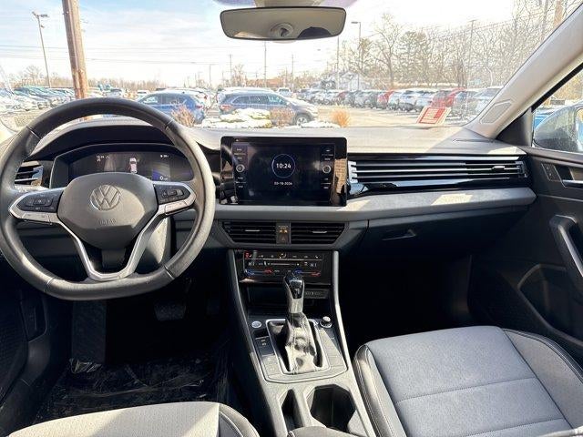 2025 Volkswagen Jetta SE Auto