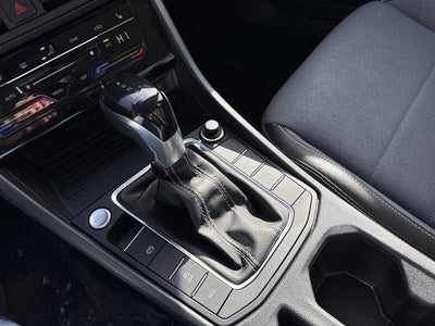 2025 Volkswagen Jetta SE Auto