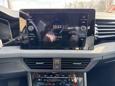 2025 Volkswagen Jetta SE Auto