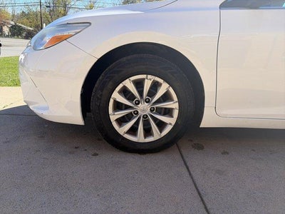 2016 Toyota Camry 4dr Sdn I4 Auto LE (SE)