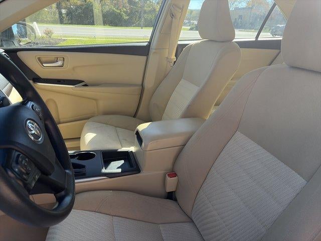 2016 Toyota Camry 4dr Sdn I4 Auto LE (SE)