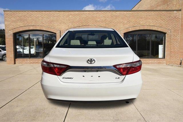 2016 Toyota Camry 4dr Sdn I4 Auto LE (SE)