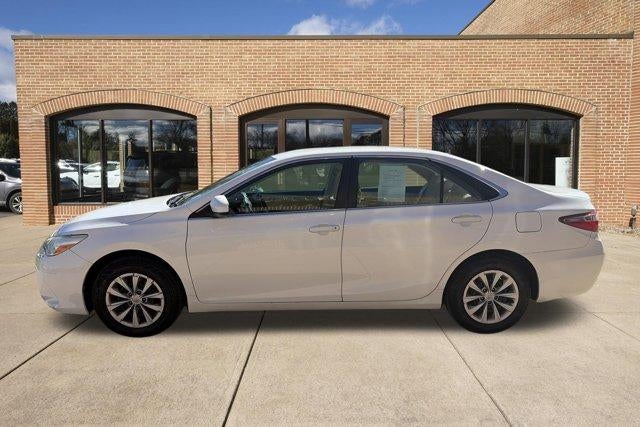 2016 Toyota Camry 4dr Sdn I4 Auto LE (SE)