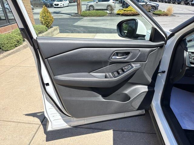 2025 Nissan Rogue AWD SV