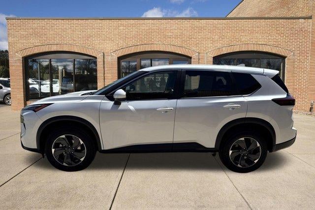 2025 Nissan Rogue AWD SV