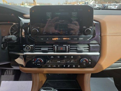 2022 Nissan Pathfinder Platinum 4WD