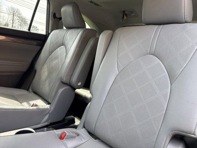 2023 Toyota Highlander Hybrid Platinum AWD (Natl)