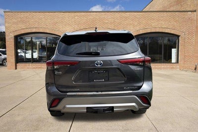 2023 Toyota Highlander Hybrid Platinum AWD (Natl)