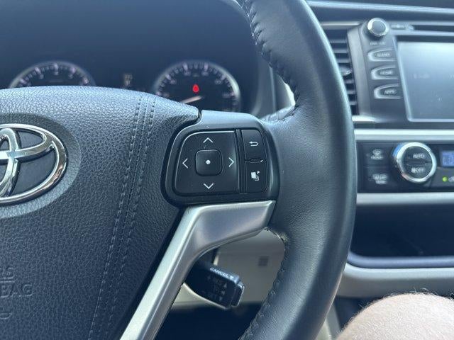 2016 Toyota Highlander AWD 4dr V6 XLE (Natl)