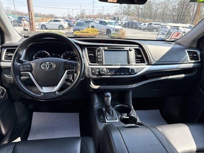 2017 Toyota Highlander XLE V6 AWD (Natl)