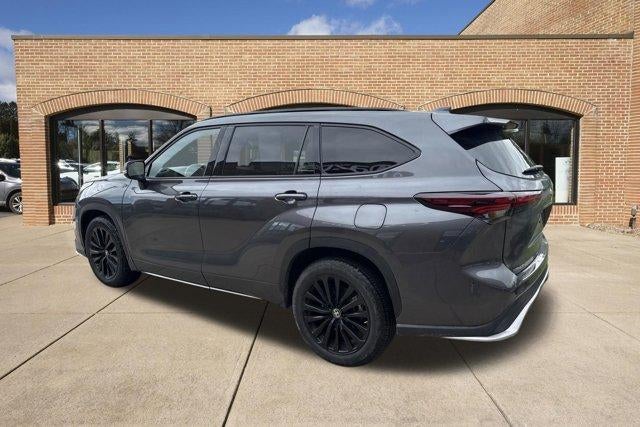 2025 Toyota Highlander XSE AWD (Natl)