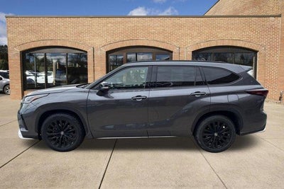 2025 Toyota Highlander XSE AWD (Natl)
