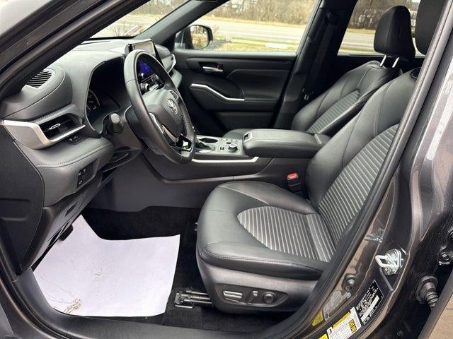 2025 Toyota Highlander XSE AWD (Natl)