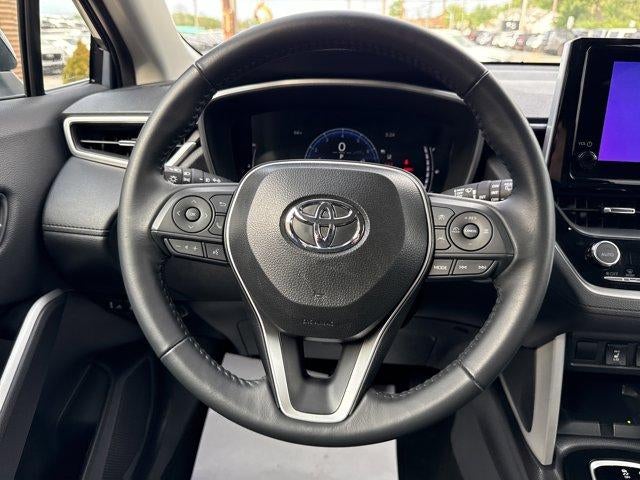 2025 Toyota Corolla Cross XLE 4WD (Natl)