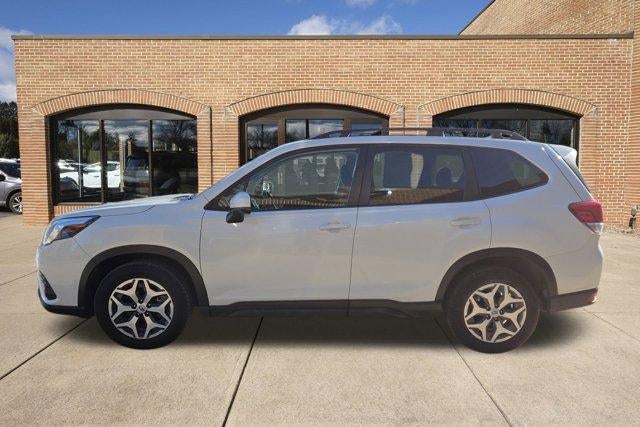 2022 Subaru Forester Premium CVT