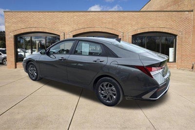 2024 Hyundai ELANTRA SEL IVT