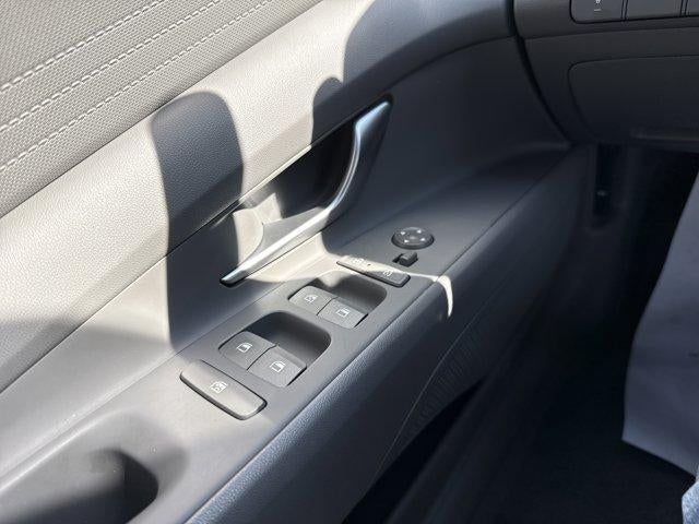 2024 Hyundai ELANTRA SEL IVT