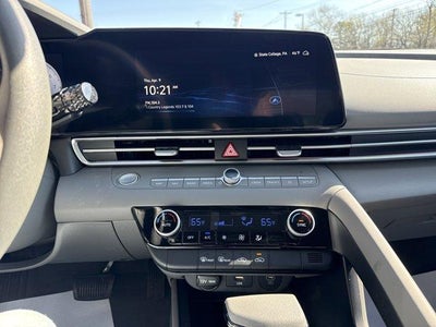 2024 Hyundai ELANTRA SEL IVT