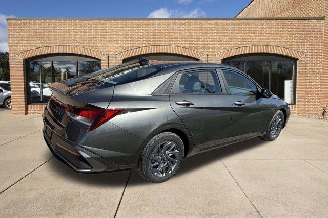 2024 Hyundai ELANTRA SEL IVT