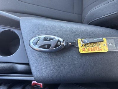 2025 Hyundai ELANTRA SEL Sport IVT