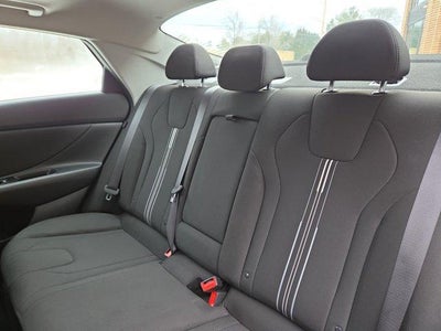 2025 Hyundai ELANTRA SEL Convenience IVT