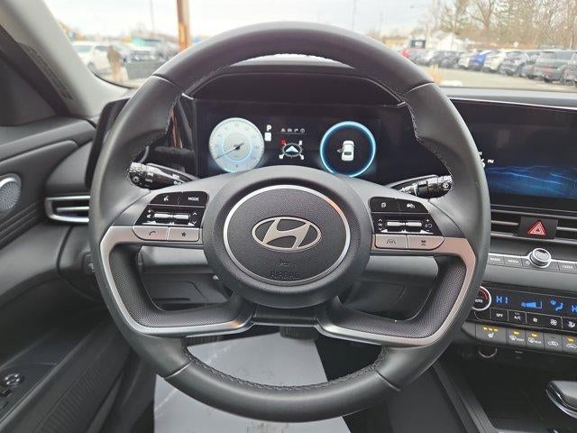 2025 Hyundai ELANTRA SEL Convenience IVT