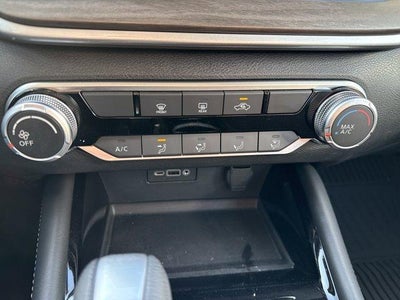 2023 Nissan Altima 2.5 SV AWD Sedan