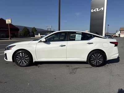 2023 Nissan Altima 2.5 SV AWD Sedan