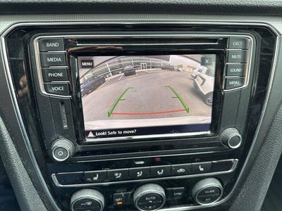 2017 Volkswagen Passat R-Line w/Comfort Pkg Auto