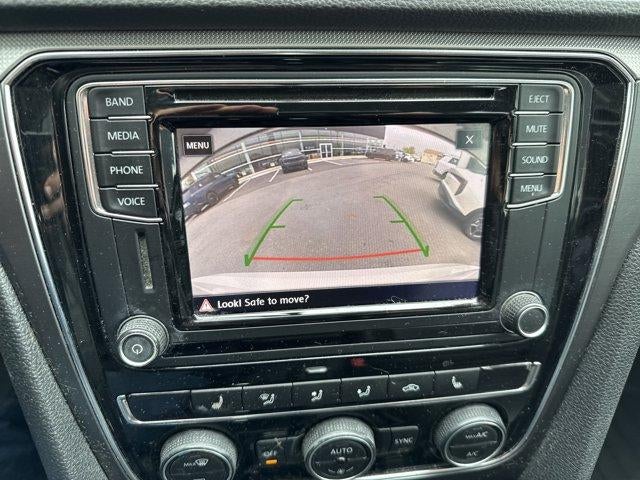 2017 Volkswagen Passat R-Line w/Comfort Pkg Auto