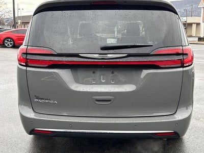 2023 Chrysler Pacifica Touring L FWD