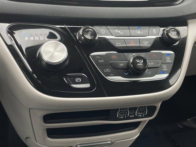 2024 Chrysler Pacifica Touring L FWD