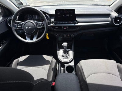 2024 Kia Forte LXS IVT