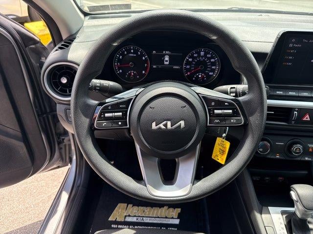 2024 Kia Forte LXS IVT